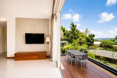 バルコニーと海の眺めがある2ベッドルームアパートメント — Q Kata Residence